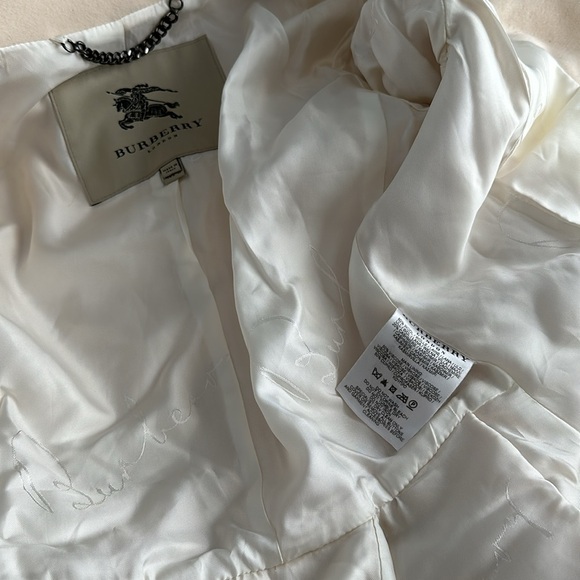 Burberry fit and flare trench coat - Picture 9 of 9